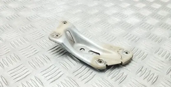 Skoda Yeti (5L) Fender mounting bracket 1Z0810680A