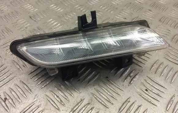 Renault Captur LED Daytime headlight 266003864R 89208541 28082013