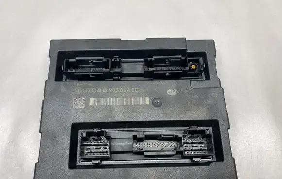 Audi A8 S8 D4 4H Central body control module 4H0907064ED 00002001