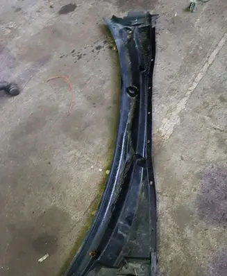 Subaru Outback Wiper trim