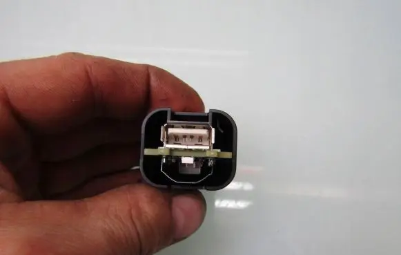 Hyundai Bayon USB socket connector 96125Q0120