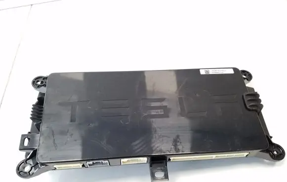 Tesla Model X Comfort/convenience module 104390000E