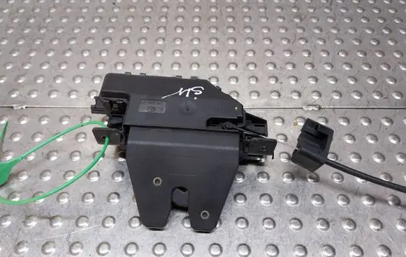 BMW 3 E46 Tailgate/trunk/boot lock/catch/latch S26380332 7840617