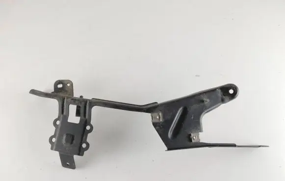 Porsche Panamera (970) Fender mounting bracket 97061020102 09W10