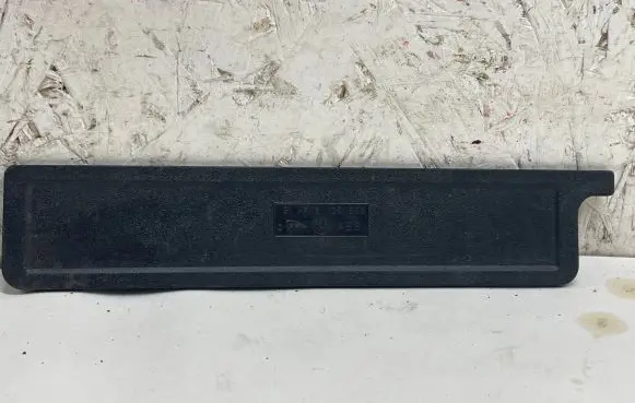 BMW 5 E34 Other trunk/boot trim element 8120839