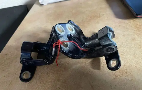 SsangYong Korando Rear door upper hinge Y200