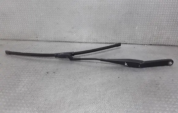 Ford Fiesta Windshield/front glass wiper blade 8A6117526AC