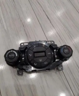 Ford Fiesta Climate control unit 8A6T18C612