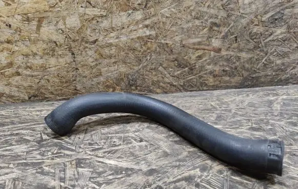Mercedes-Benz SL R107 Engine coolant pipe/hose