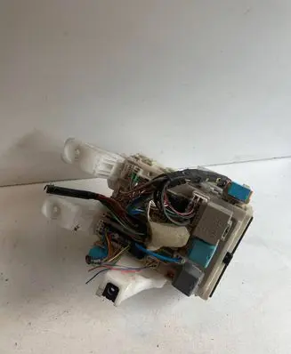 Toyota Prius (XW20) Fuse module 5C252435 502110589