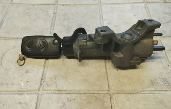 Audi A6 S6 C5 4B Ignition lock 4B0905851C