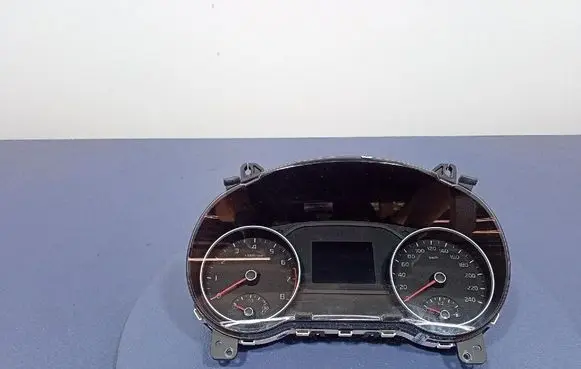 Speedometer (instrument cluster)