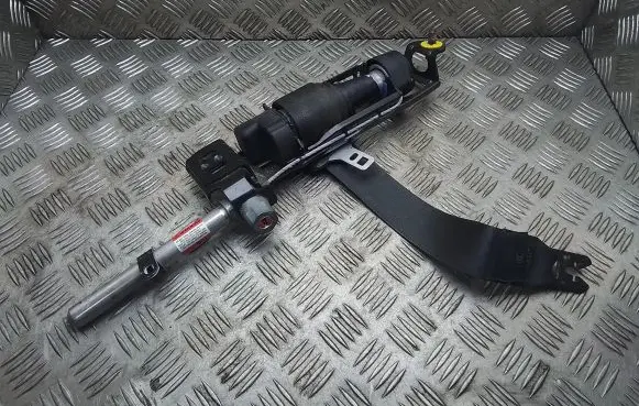 Volvo S40 Front seatbelt 30661789