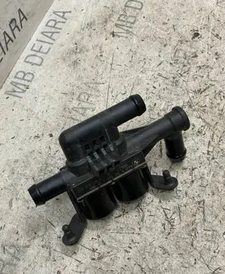 BMW 6 F06 Gran coupe Coolant heater control valve 1147412221 9310349