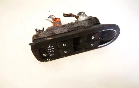 Renault Megane II Electric window control switch
