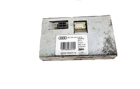 Volkswagen Golf VI Light module LCM 89393773