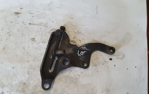Toyota Avensis T220 A/C compressor mount bracket NOCODE