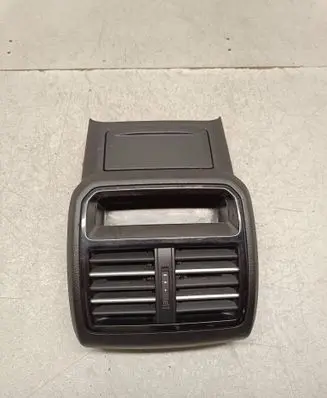 Rear air vent grill
