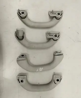 Skoda Octavia Mk2 (1Z) A set of handles for the ceiling 6K0857607