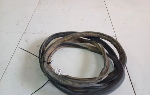 Peugeot Bipper Trunk rubber seal (body) 