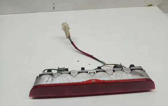 Toyota Prius (XW10) Third/center stoplight 027576