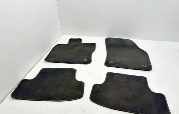 Audi Q2 - Car floor mat set 81B863011A 81B864436