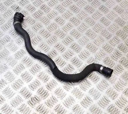 Coolant pipe/hose
