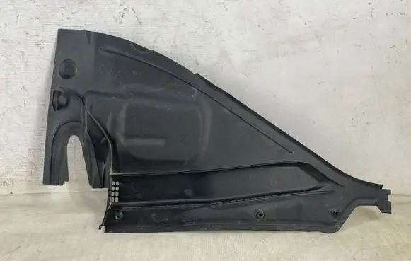 BMW 4 F36 Gran coupe Wiper trim 7405638