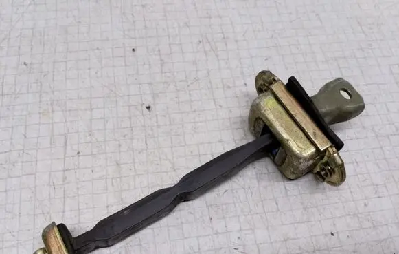 Mitsubishi Space Star Front door check strap stopper