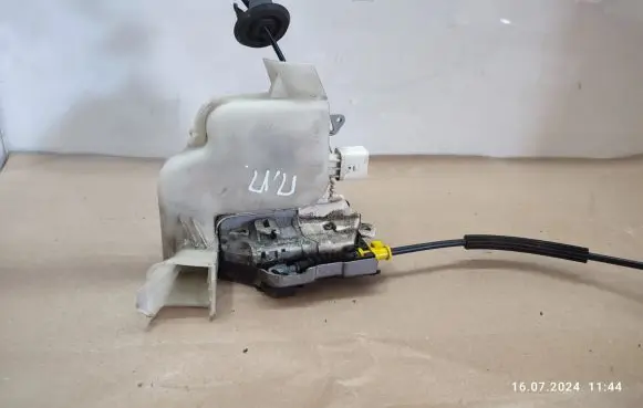 Audi A6 S6 C7 4G Front door lock