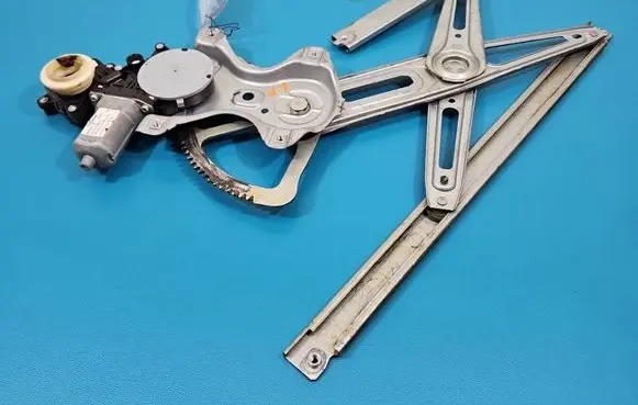 Toyota Corolla E140 E150 Front door window regulator with motor 85720-02230 IMPRK1533986