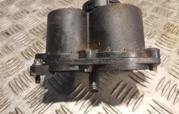 Mercedes-Benz A W168 Oil breather separator 6680100062