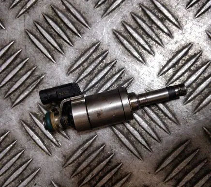 Ford Focus Fuel injector 261500128