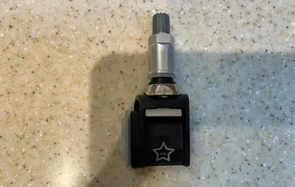Mercedes-Benz E W213 Tire pressure sensor A0009052102
