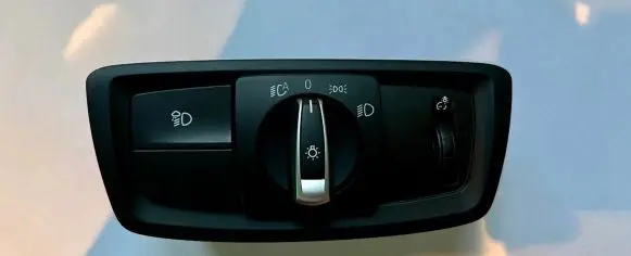 BMW X2 F39 Light switch 9873021