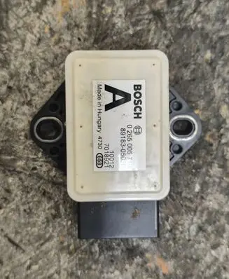 Toyota Avensis T270 ESP acceleration yaw rate sensor 0265005719