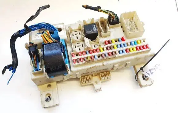 Ford Focus C-MAX Fuse box set 4m5t14a073dj 97ra-000001