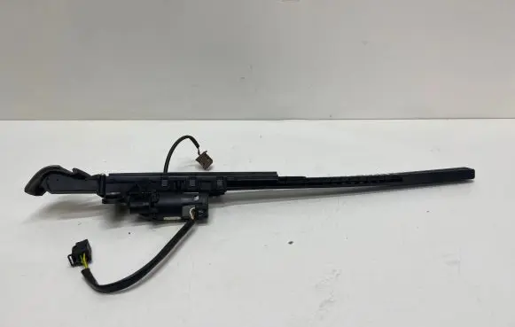 BMW 3 E92 E93 Seat belt height adjuster 9165378 913504100 10237710
