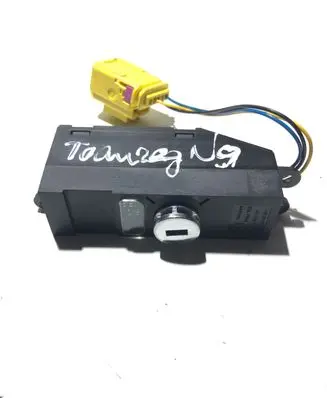 Volkswagen Touareg I Passenger airbag on/off switch 7L6919211