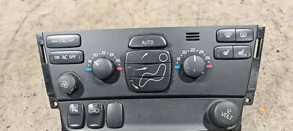 Volvo V70 Climate control unit 30746022 SN1612438 06W50E04