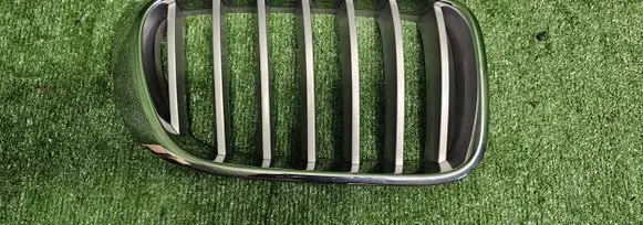 BMW X3 F25 Front bumper upper radiator grill 7237422 7210726