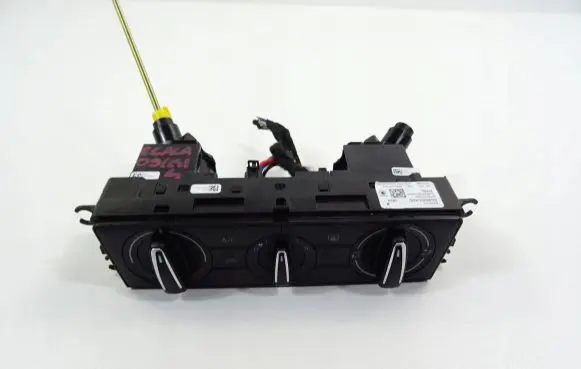 Skoda Scala Climate control unit 654820045D