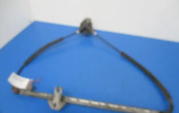 Volkswagen Polo II 86C 2F Front door window regulator with motor