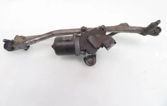 Front wiper linkage