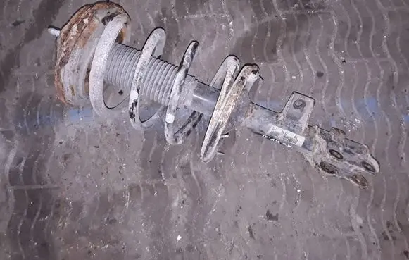 KIA Magentis Front shock absorber with coil spring DJ9632 9632