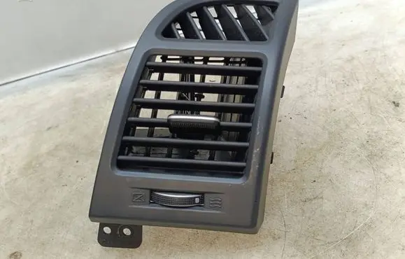 Hyundai Santa Fe Dashboard side air vent grill/cover trim 974902B000