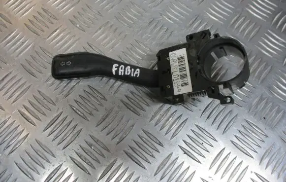 Skoda Fabia Mk1 (6Y) Indicator stalk