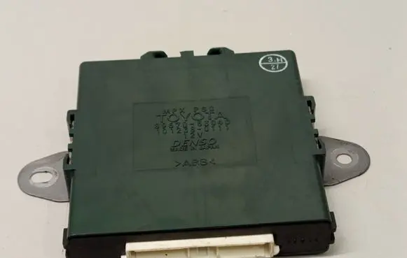 Lexus IS 220D-250-350 Parking PDC control unit/module 8967053040 1012380111