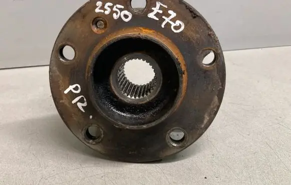 BMW X5 E70 Front wheel bearing hub 