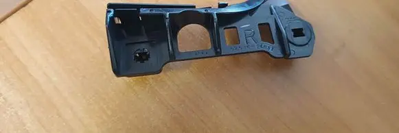 Lexus SC 430 Rear bumper mounting bracket 5253524031